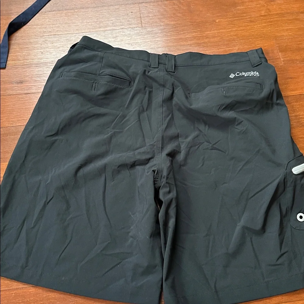 Men’s Columbia Omni-Shield Shorts - Picture 2 of 2